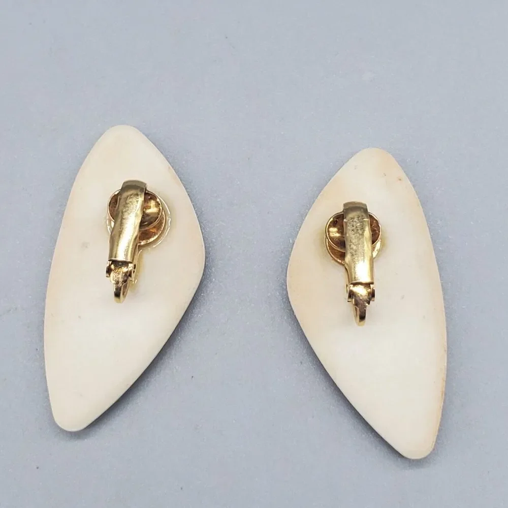Vintage Ceramic Earrings Clip On Cream Pink Purple Gold Tone Trim Geometric - Picture 7 of 7